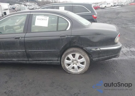 2005 Jaguar X-Type 3.0 z USA, uszkodzony, nr VIN SAJWA51AX5WE57144